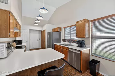 4437 W Topeka Drive, Glendale, AZ 85308 - Photo 11