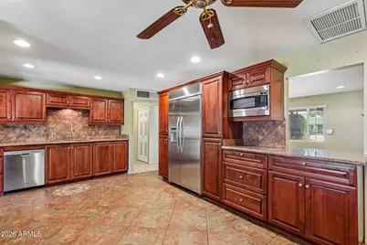 2923 W Windrose Drive, Phoenix, AZ 85029 - Photo 19