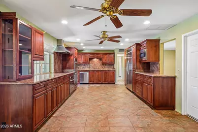 2923 W Windrose Drive, Phoenix, AZ 85029 - Photo 17