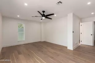 829 E Desert Park Ln, Phoenix, AZ 85020 - Photo 21