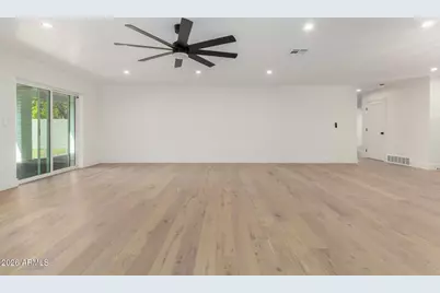 829 E Desert Park Lane, Phoenix, AZ 85020 - Photo 5