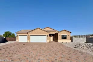 1561 N Himosa Dr, Casa Grande, AZ 85122 - Photo 1