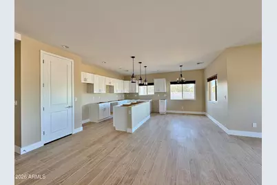 1561 N Himosa Drive, Casa Grande, AZ 85122 - Photo 5