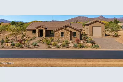 654 E Paint Your Wagon Trail, Phoenix, AZ 85085 - Photo 1