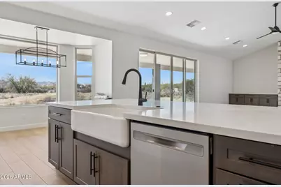 654 E Paint Your Wagon Trail, Phoenix, AZ 85085 - Photo 11
