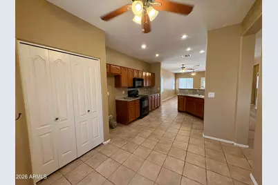 8234 W Salter, Peoria, AZ 85382 - Photo 5