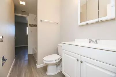 7015 E Wilshire Drive #Apt 4, Scottsdale, AZ 85257 - Photo 9