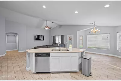 8526 W Preston Lane, Tolleson, AZ 85353 - Photo 11