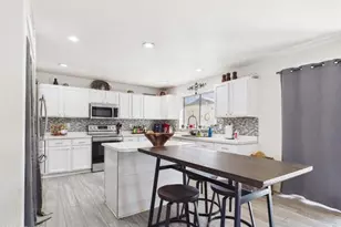 1302 N Bedford Dr, Chandler, AZ 85225 - Photo 5