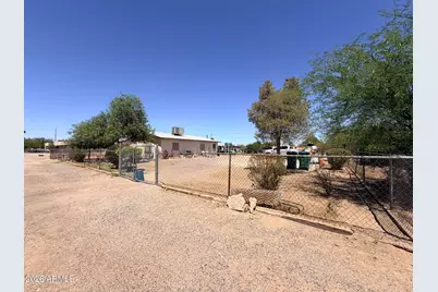 410 W 3rd Place, Eloy, AZ 85131 - Photo 3