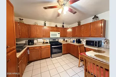 410 W 3rd Place, Eloy, AZ 85131 - Photo 5