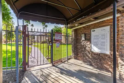 3825 E Camelback Road #Unit 137, Phoenix, AZ 85018 - Photo 25