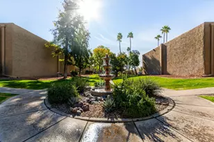 3825 E Camelback Rd, Phoenix, AZ 85018 - Photo 21