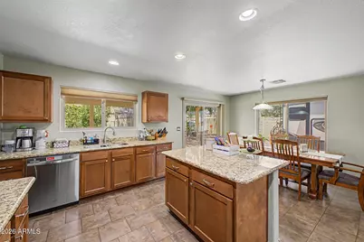 10622 W Angels Lane, Peoria, AZ 85383 - Photo 11