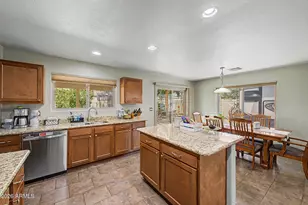 10622 W Angels Ln, Peoria, AZ 85383 - Photo 11