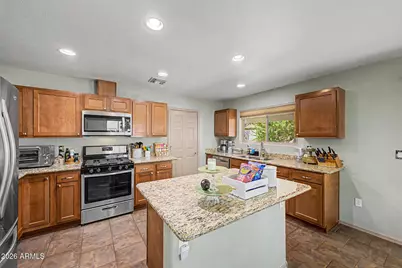 10622 W Angels Lane, Peoria, AZ 85383 - Photo 9