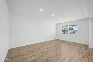 3209 W Becker Ln, Phoenix, AZ 85029 - Photo 13