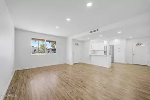 3209 W Becker Ln, Phoenix, AZ 85029 - Photo 7