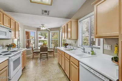 19034 N 83rd Drive, Peoria, AZ 85382 - Photo 7