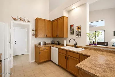 1574 E Sage Drive, Casa Grande, AZ 85122 - Photo 7