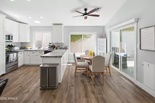 4127 E Becker Ln, Phoenix, AZ 85028 - Photo 9
