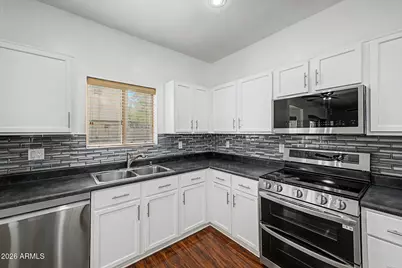 7206 S 12th Way, Phoenix, AZ 85042 - Photo 9