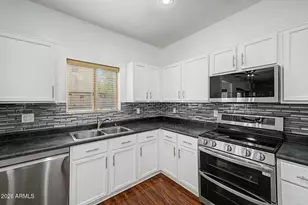 7206 S 12th Way, Phoenix, AZ 85042 - Photo 11