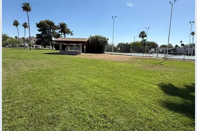 10849 N 45th Place, Phoenix, AZ 85028 - Photo 25