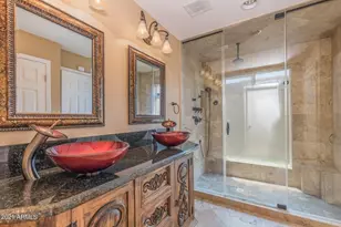 10849 N 45th Pl, Phoenix, AZ 85028 - Photo 15
