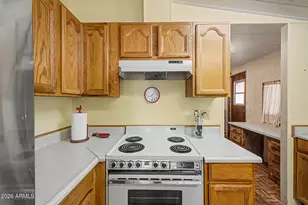 8601 N 103rd Ave, Peoria, AZ 85345 - Photo 11