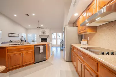 6123 W Louise Drive, Glendale, AZ 85310 - Photo 9