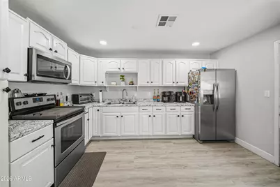 2006 W Monroe Street, Phoenix, AZ 85009 - Photo 15