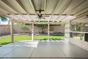722 W Kelton Ln, Phoenix, AZ 85023 - Photo 37