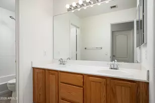 722 W Kelton Ln, Phoenix, AZ 85023 - Photo 33