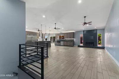 12332 N 71st Lane, Peoria, AZ 85381 - Photo 9