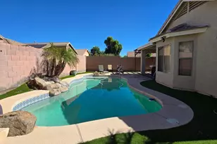 13178 W Banff Ln, Surprise, AZ 85379 - Photo 17
