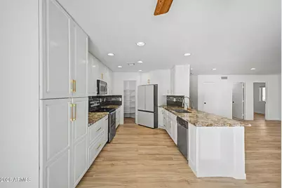 21054 N 74th Lane, Glendale, AZ 85308 - Photo 13