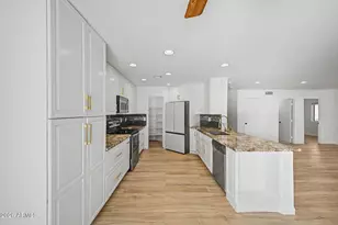 21054 N 74th Ln, Glendale, AZ 85308 - Photo 13