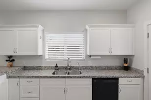 317 E Mountain View Rd, Phoenix, AZ 85020 - Photo 17