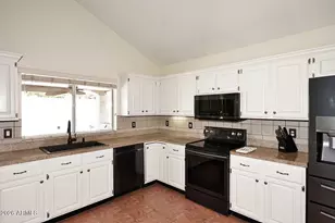 2740 E Brookwood Ct, Phoenix, AZ 85048 - Photo 13