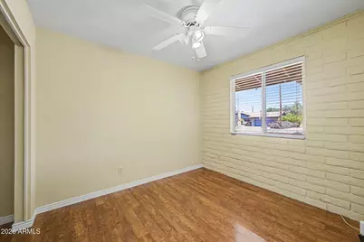 3827 E Shangri La Road, Phoenix, AZ 85028 - Photo 15