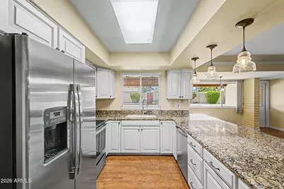 3827 E Shangri La Road, Phoenix, AZ 85028 - Photo 9