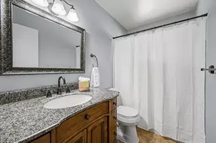 3827 E Shangri La Rd, Phoenix, AZ 85028 - Photo 17