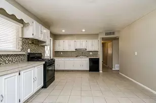 1754 W 2nd St, Mesa, AZ 85201 - Photo 5