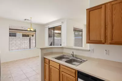 1239 S Emmett Drive, Chandler, AZ 85286 - Photo 7