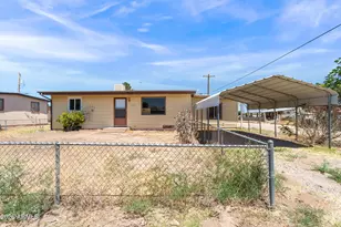 127 E Apache St, Huachuca City, AZ 85616 - Photo 3