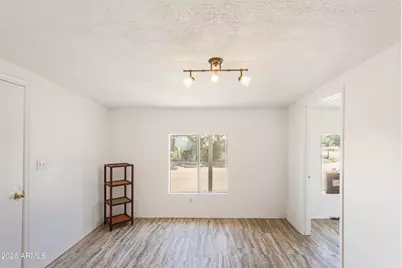 127 E Apache Street, Huachuca City, AZ 85616 - Photo 9