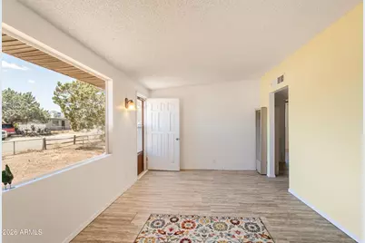 127 E Apache Street, Huachuca City, AZ 85616 - Photo 5
