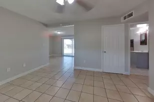 2932 W Caribbean Ln, Phoenix, AZ 85053 - Photo 3