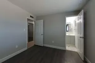 2932 W Caribbean Ln, Phoenix, AZ 85053 - Photo 9